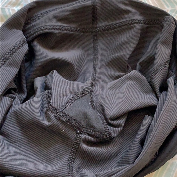 Lululemon run for your life black striped crops - Picture 9 of 10
